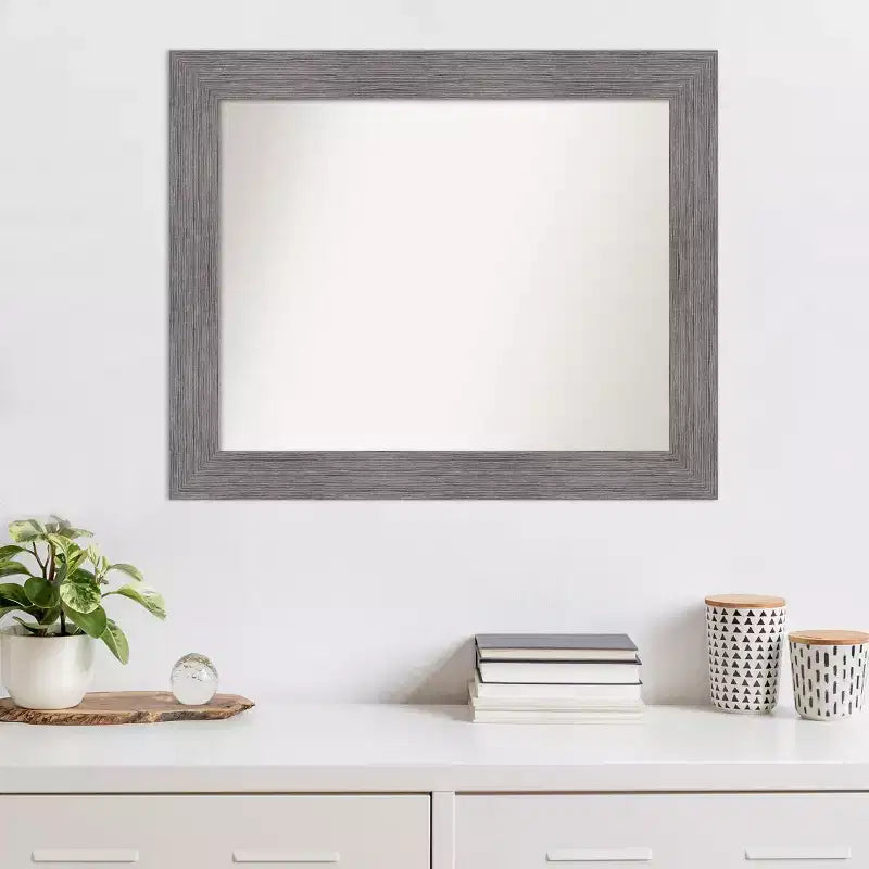 Specchio da Parete Rettangolare con Cornice a Righe Verticali Grigie, Singolo
