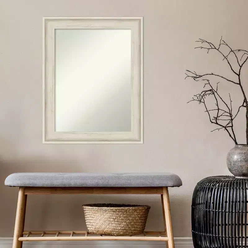 Specchio da parete rettangolare in crema effetto rustico spazzolato, pannello singolo