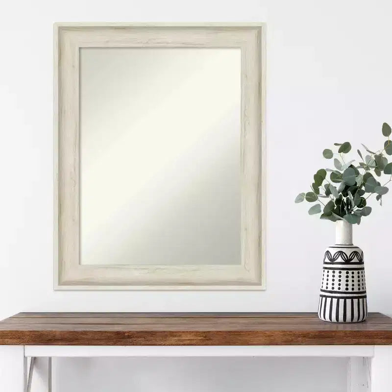 Specchio da parete rettangolare in crema effetto rustico spazzolato, pannello singolo