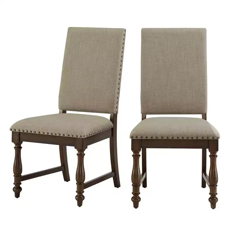 Sedia da pranzo tradizionale imbottita in legno GDFStudio Weston con finiture borchiate (set da 2)