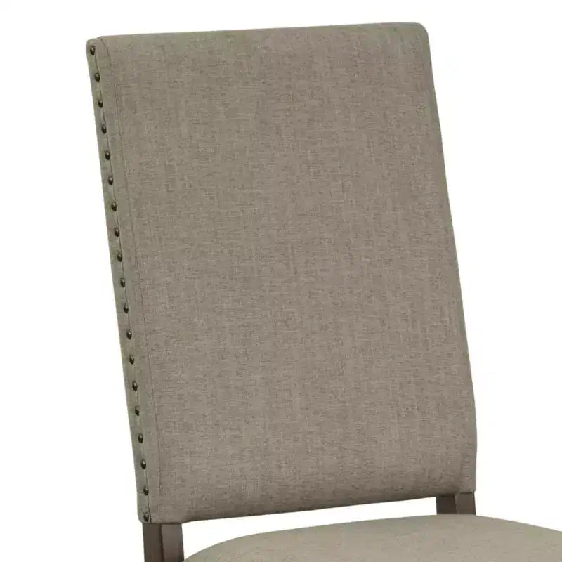 Sedia da pranzo tradizionale imbottita in legno GDFStudio Weston con finiture borchiate (set da 2)