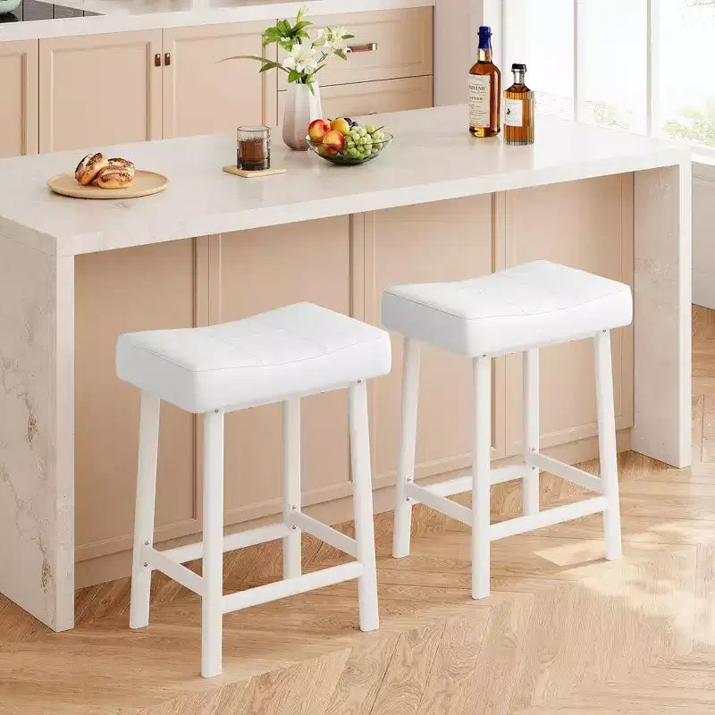 Set di 4 sgabelli da bar altezza bancone da 24 pollici, sedie a sella imbottite in pelle PU, ideali per isola cucina, sala da pranzo, bar di casa