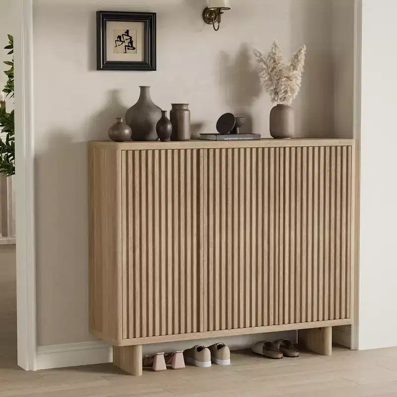 Mobiletto scarpiera da ingresso rustico a 5 ripiani con ante scanalate, panca organizer indipendente in legno da 46" con ripiani regolabili per corridoio e armadio