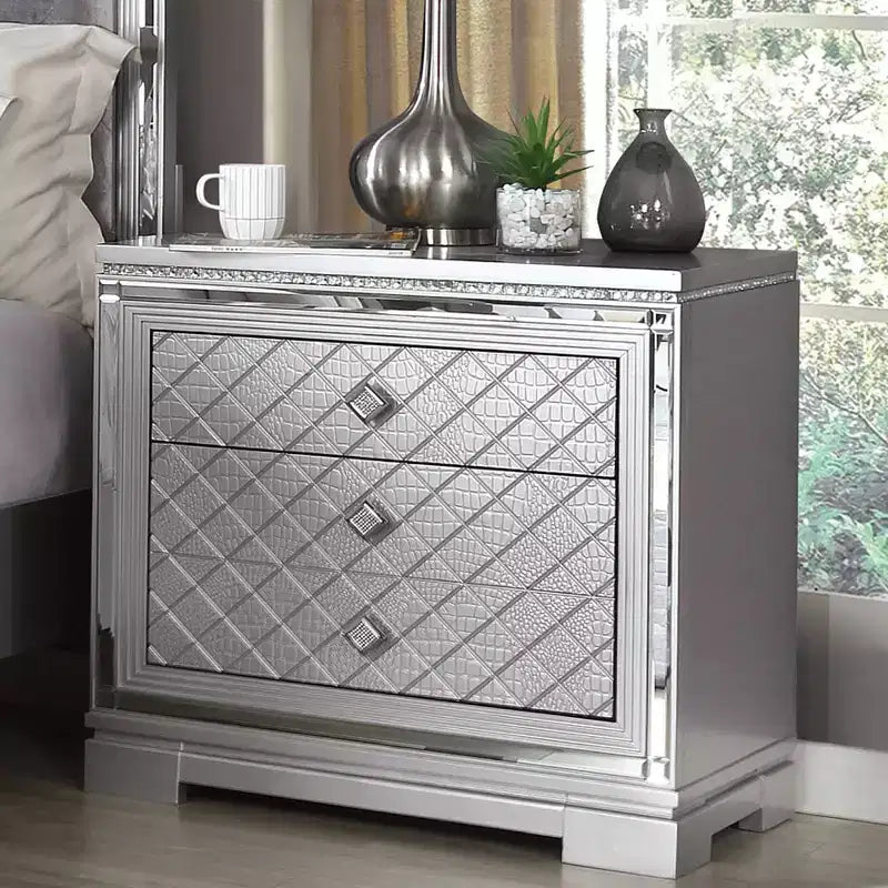Comodino Silver Glam a 2 cassetti con porta USB, 1 persona