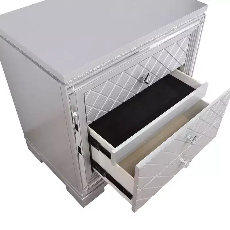 Comodino Silver Glam a 2 cassetti con porta USB, 1 persona