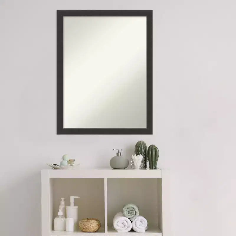 Specchio da parete con cornice in legno nero opaco, Singolo, Varie misure